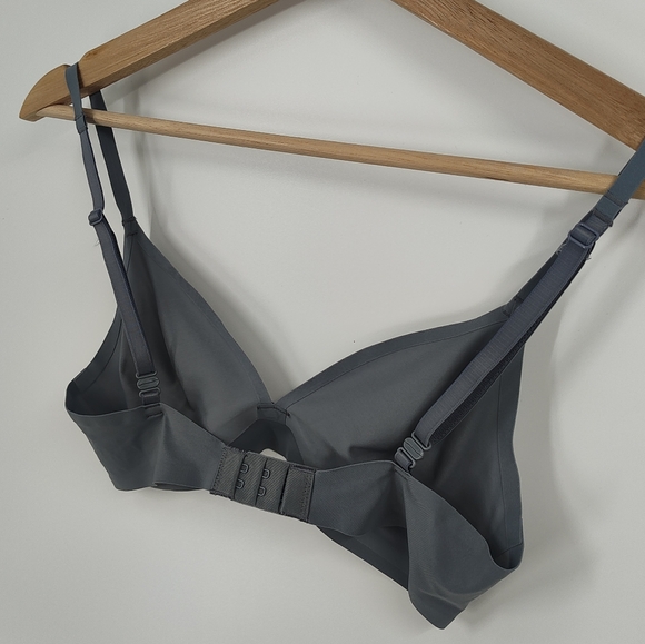 Gap | no-show bralette - Picture 2 of 3